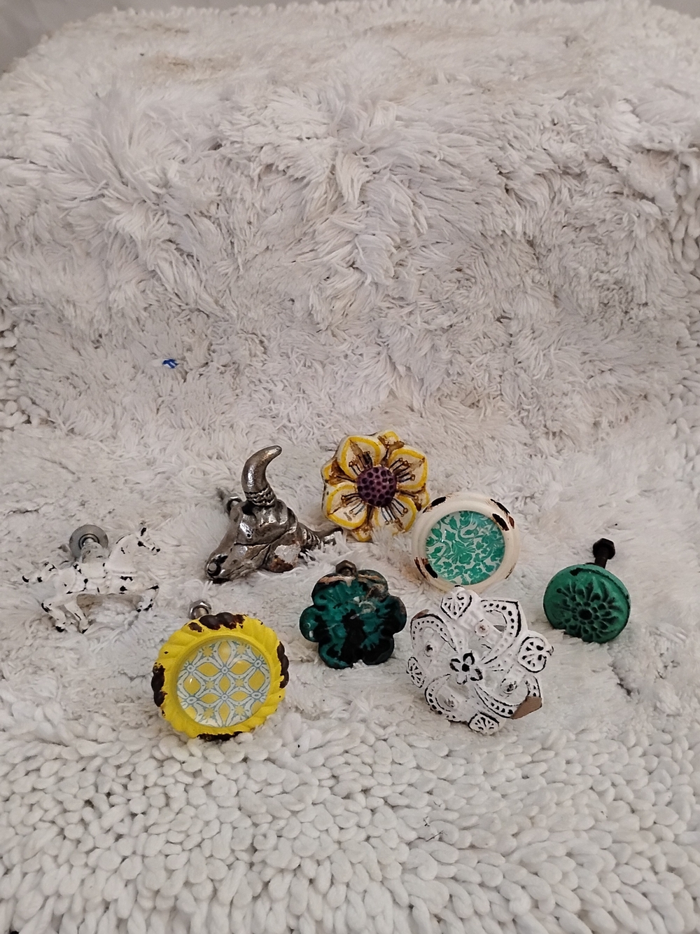 Source Unknown Yellow, Green, White Decorative Drawer Knobs Set